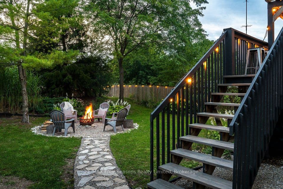 32 Christy Drive, Wasaga Beach, ON L9Z 1C9 – photo 2