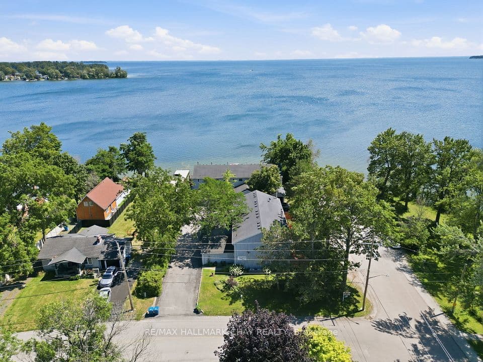 1 Olive Crescent 4, Orillia, ON L3V 7N5 – main photo