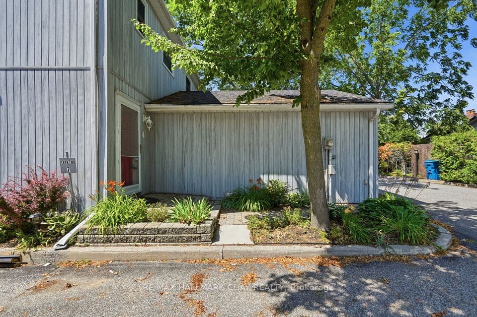 1 Olive Crescent 4, Orillia, ON L3V 7N5 – photo 3