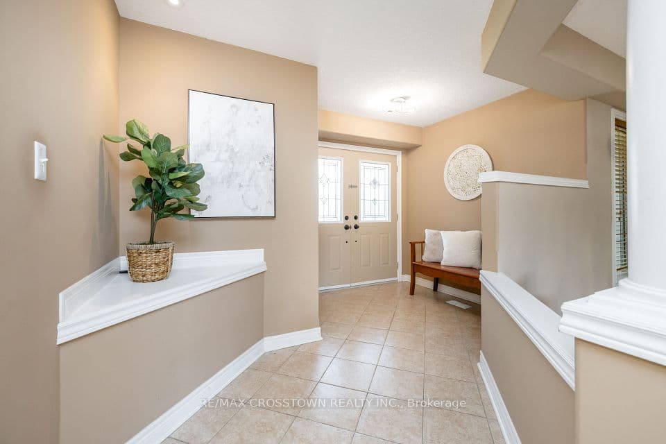 89 Sovereign's Gate, Barrie, ON L4N 0Y9 – photo 2
