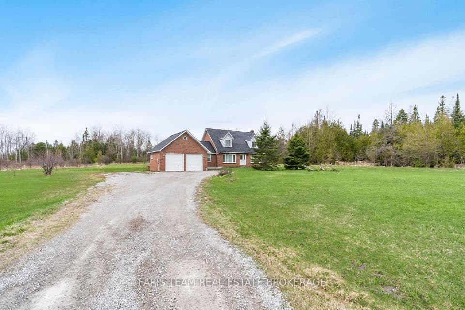 2104 Newton Street, Tay, ON L0K 2A0 – photo 2