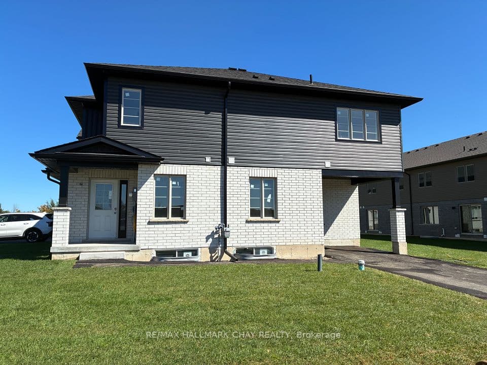 23 Strath Crescent, Springwater, ON L0L 1P0 – main photo