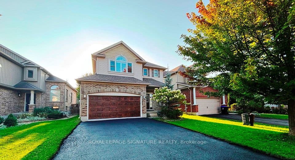 32 Davis Street, Collingwood, ON L4P 3T8 – main photo