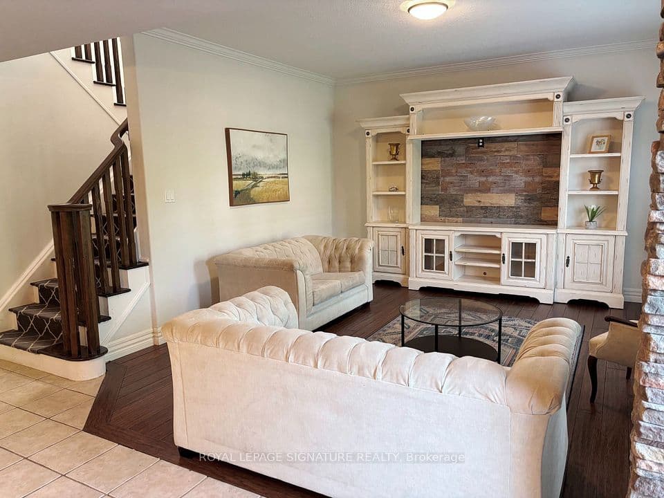 32 Davis Street, Collingwood, ON L4P 3T8 – photo 3