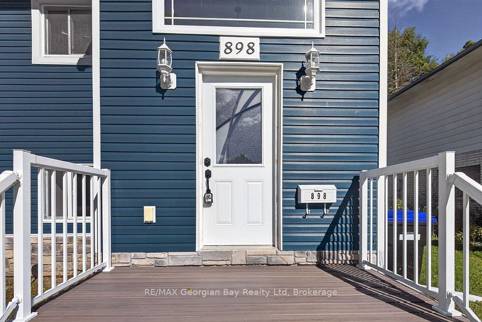 898 Yonge Street, Midland, ON L4R 2E7 – photo 2