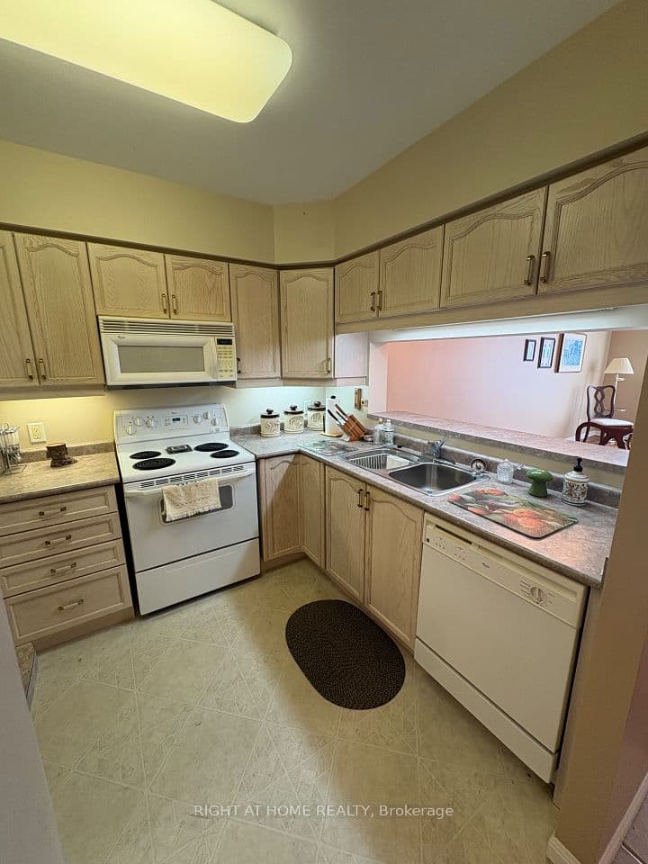90 Dean Avenue 509, Barrie, ON L4N 0M3 – photo 2