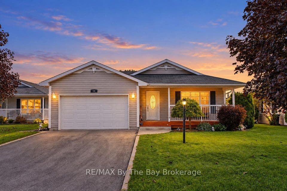 19 KENTUCKY Avenue, Wasaga Beach, ON L9Z 3A8 – main photo