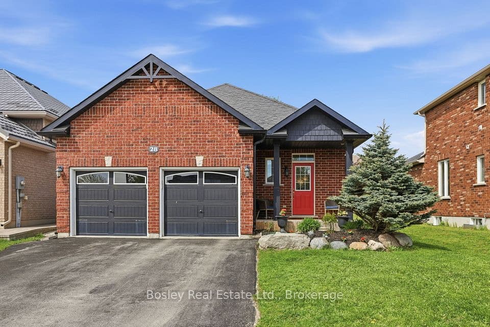 28 Clark Street, Collingwood, ON L9Y 0H9 – main photo