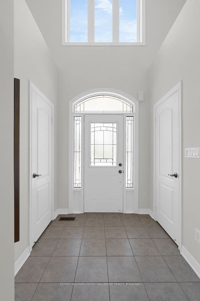 5 Magna Carta Road, Barrie, ON L4M 7H9 – photo 2