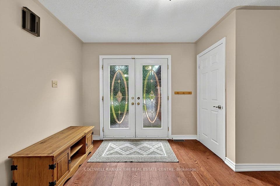 37 Falling Brook Drive, Barrie, ON L4N 7E9 – photo 2
