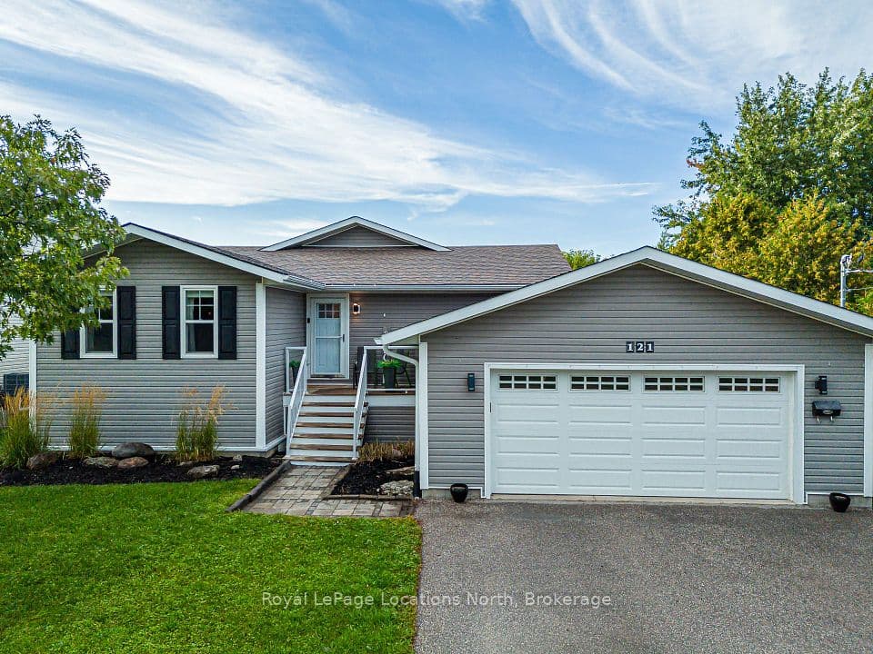 121 Erie Street, Collingwood, ON L9Y 1P5 – main photo