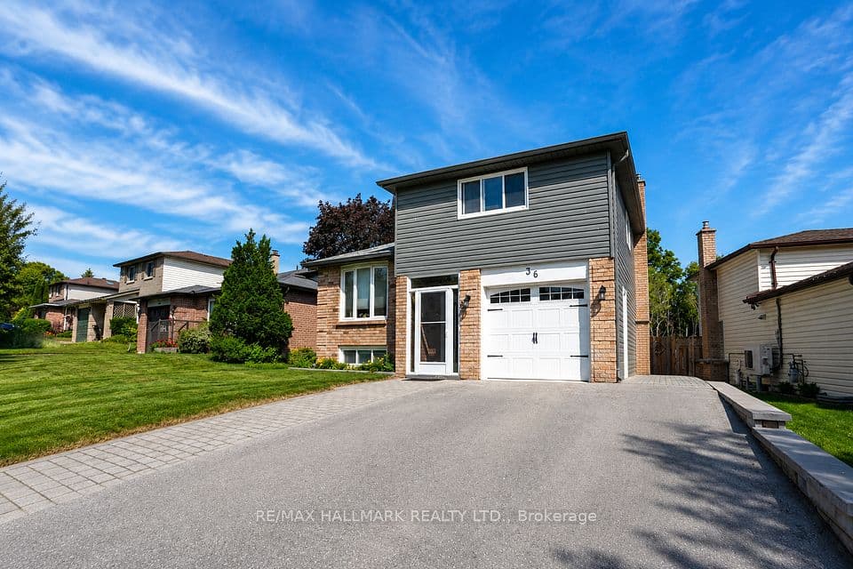 36 Ridgeway Avenue, Barrie, ON L4N 5L2 – main photo