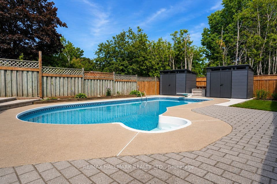 36 Ridgeway Avenue, Barrie, ON L4N 5L2 – photo 2