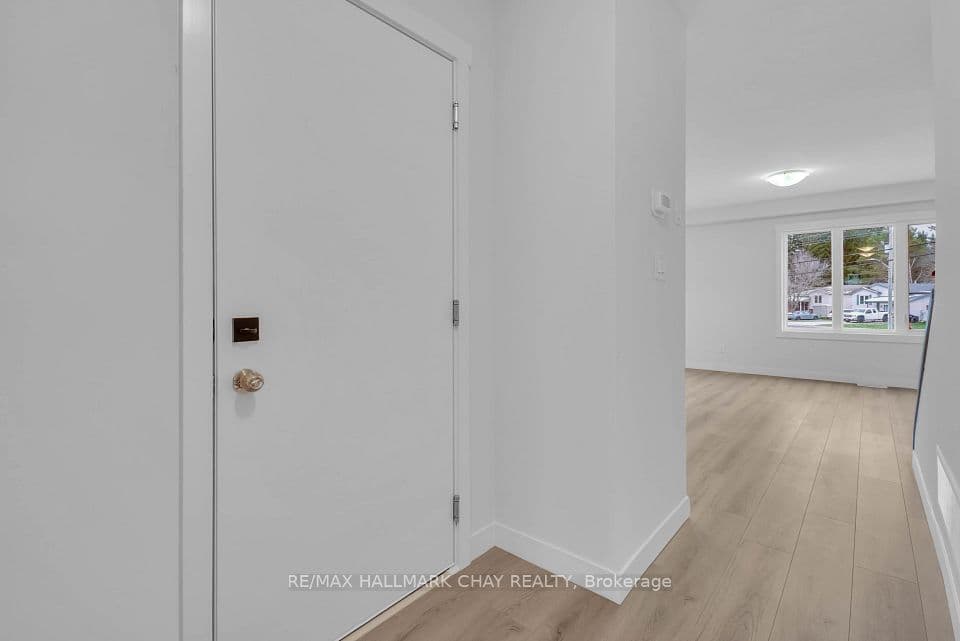 38 Strath Crescent, Springwater, ON L0L 1P0 – photo 3