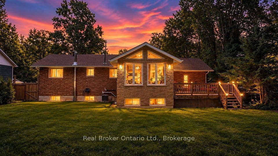 16 Mundy Avenue, Tiny, ON L9M 0B5 – main photo