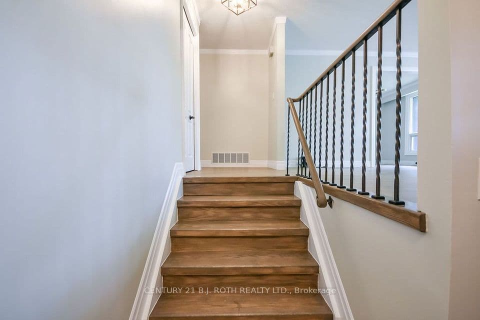 118 Marshall Street, Barrie, ON L4N 4L5 – photo 3