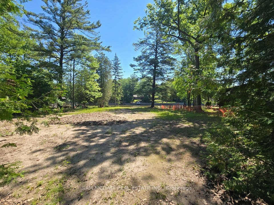 490 Oxbow Park Drive, Wasaga Beach, ON L9Z 2T8 – photo 2