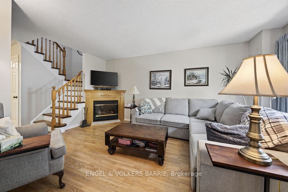 78 Wallace Drive, Barrie, ON L4N 7E1 – photo 3
