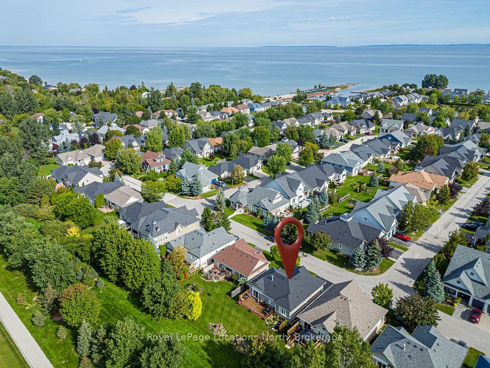 14 Clubhouse Drive, Collingwood, ON L9Y 4Z6 – main photo