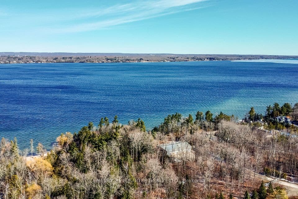 38 Camelot Square, Barrie, ON L4M 0C3 – photo 2
