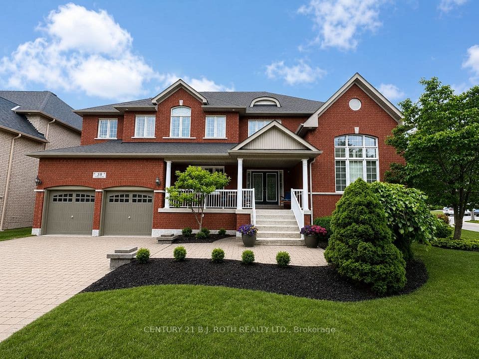 38 Camelot Square, Barrie, ON L4M 0C3 – main photo