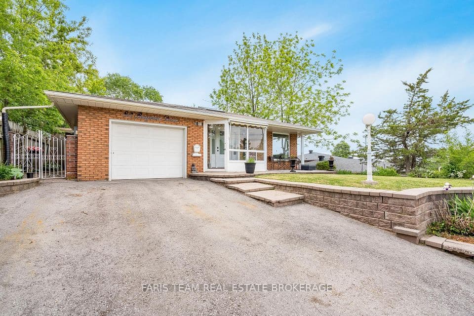 82 Bayview Drive, Barrie, ON L4N 3P1 – photo 2