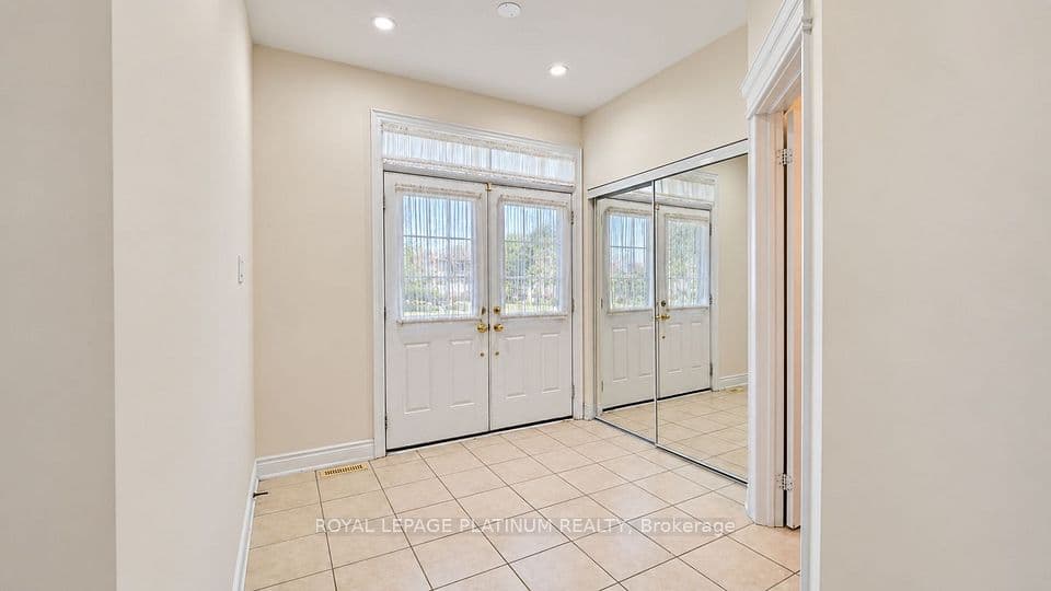 146 Sandringham Drive, Barrie, ON L4M 0C9 – photo 3