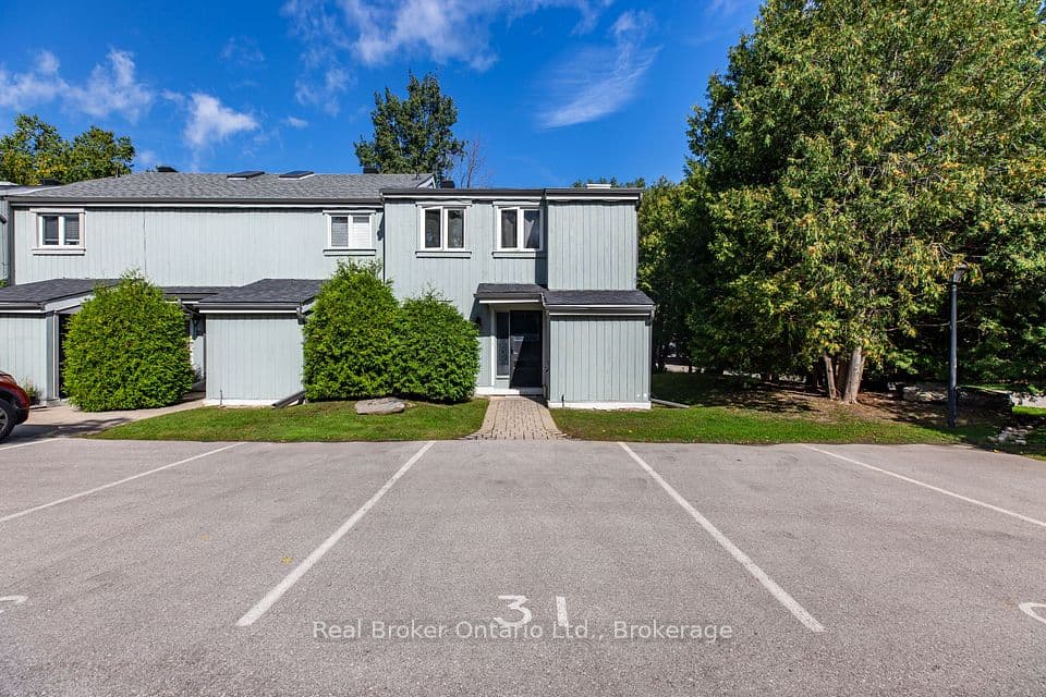 127 Fairway Crescent 31, Collingwood, ON L9Y 5B4 – main photo