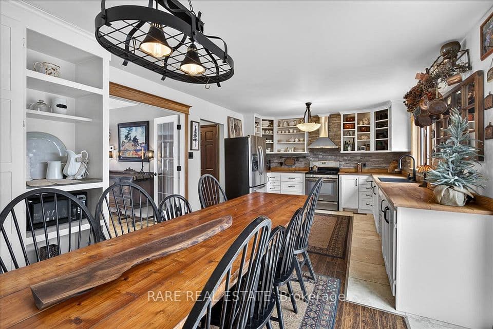 7 Pine Spring, Oro-Medonte, ON L4M 4Y8 – main photo