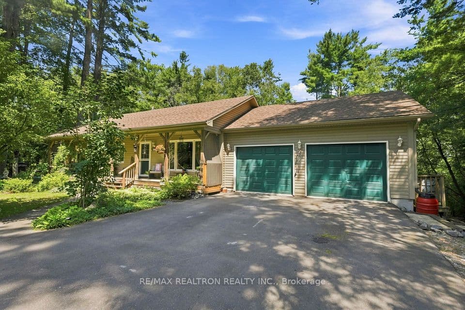 3485 Brennan Line, Severn, ON L3V 0W2 – main photo