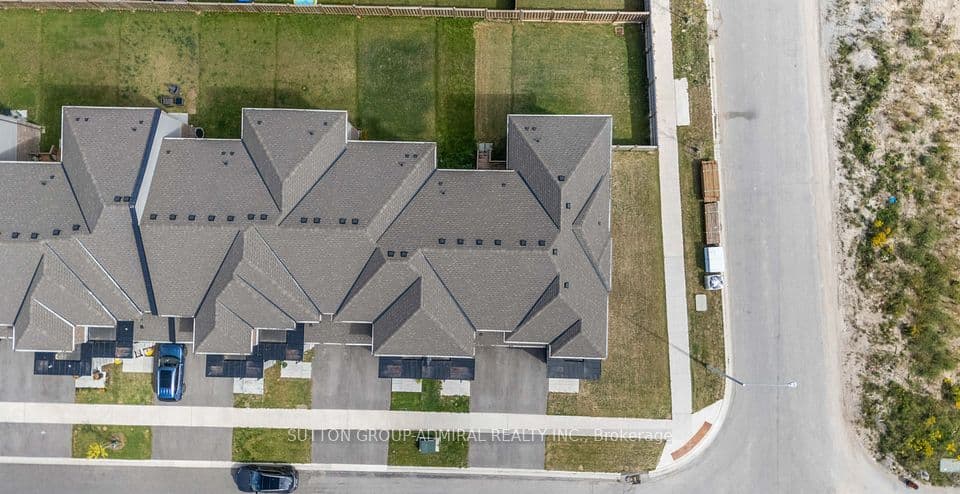 4 Rochester Drive, Barrie, ON L9J 0W1 – photo 3