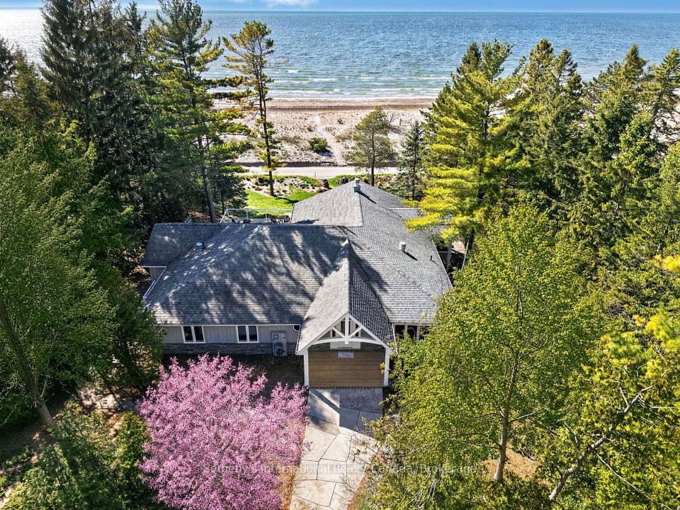 1036 River Road E, Wasaga Beach, ON L9Z 2P7 – photo 2