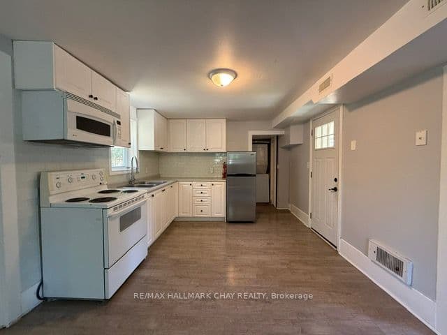 70 High Street, Barrie, ON L4N 1W4 – photo 3