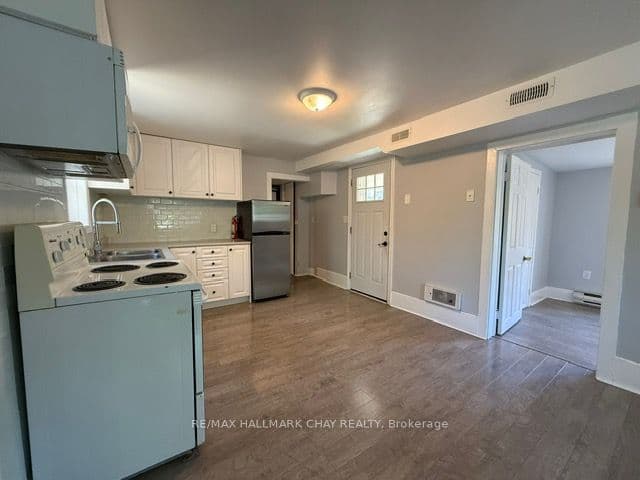 70 High Street, Barrie, ON L4N 1W4 – photo 2
