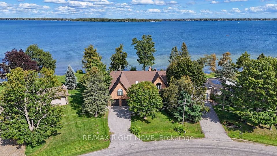 2199 Thomson Crescent, Severn, ON L3V 0V7 – main photo