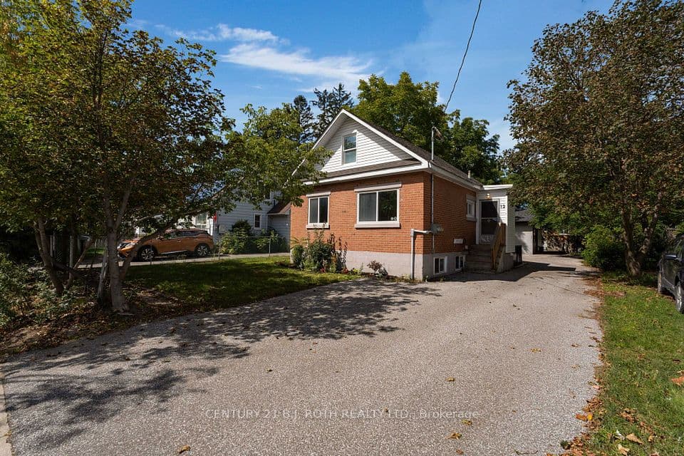 12 Dufferin Street Units 1 + 2 + Coach House, Barrie, ON L4N 2J7 – main photo