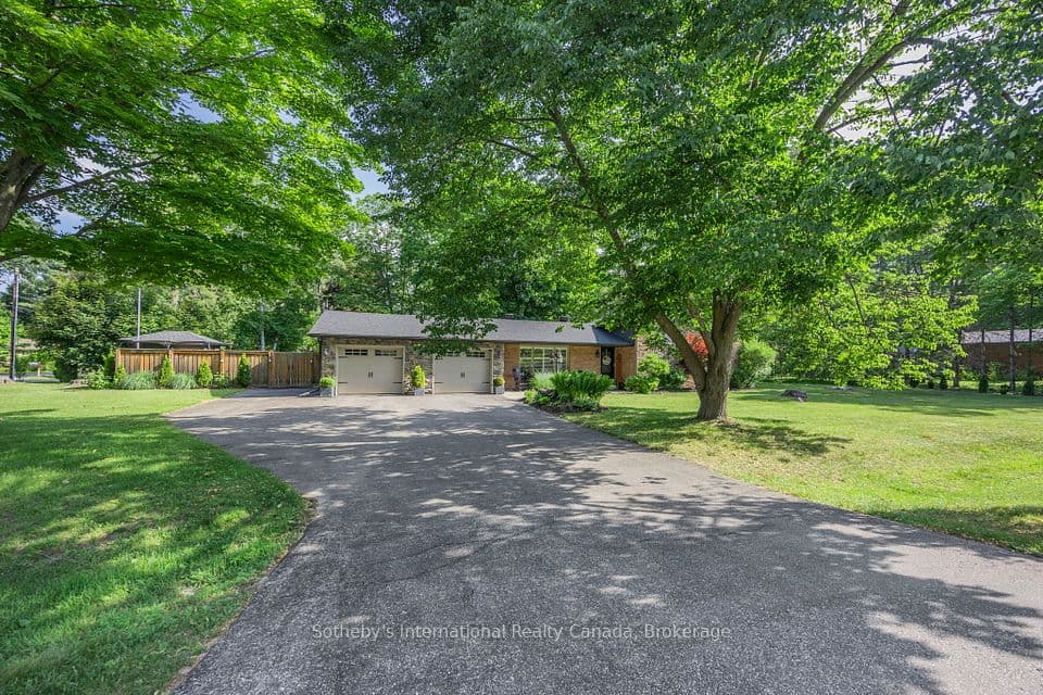 4 Peacher Street, Springwater, ON L9X 0W6 – photo 2