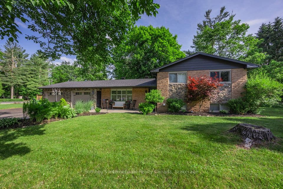 4 Peacher Street, Springwater, ON L9X 0W6 – main photo