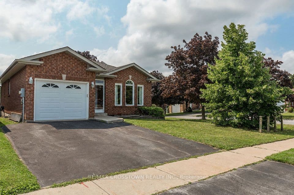 1 Lang Drive, Barrie, ON L4N 7X9 – photo 2