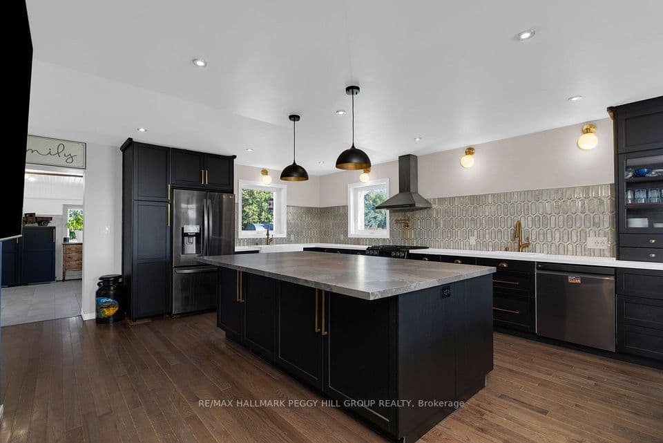 312 Lafontaine Road W, Tiny, ON L9M 0H1 – photo 3