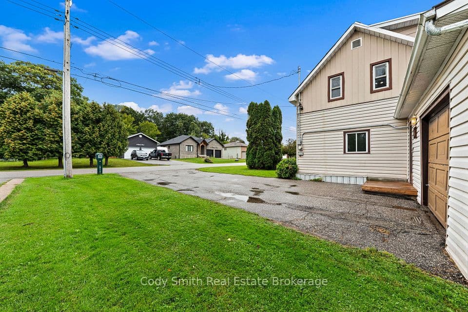 62 Osborne Street, Tay, ON L0K 2A0 – photo 2