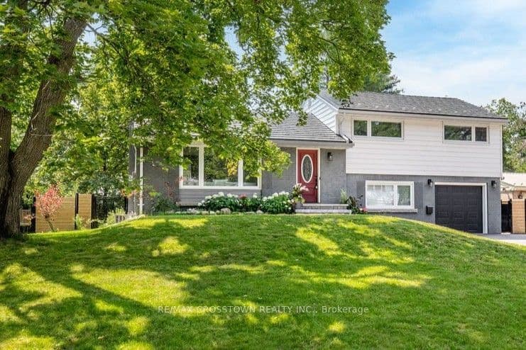 11 Castle Drive, Barrie, ON L4N 1P7 – photo 2