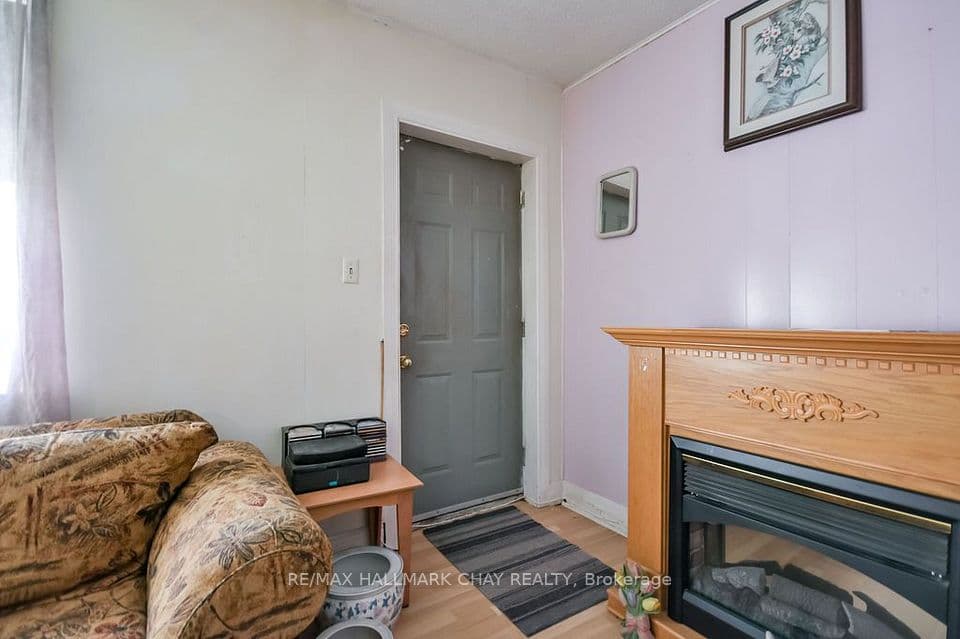 168 Anne Street S, Barrie, ON L4N 2E5 – photo 3