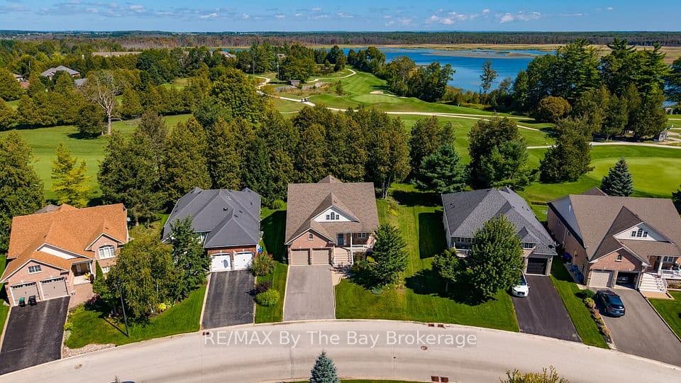 17 Marlwood Avenue, Wasaga Beach, ON L9Z 1S9 – photo 3