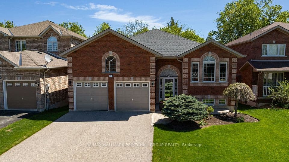 61 Maclaren Avenue, Barrie, ON L4N 5T4 – main photo