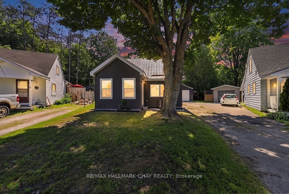 7 Victory Crescent, Penetanguishene, ON L9M 1B6 – photo 2