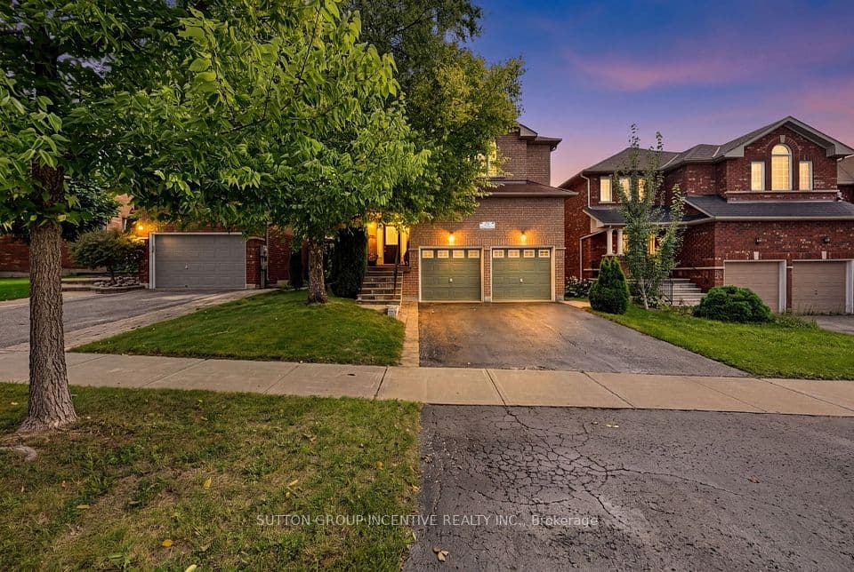 23 Prince Of Wales Drive, Barrie, ON L4N 0T5 – main photo