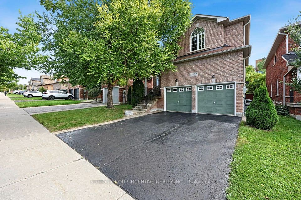 23 Prince Of Wales Drive, Barrie, ON L4N 0T5 – photo 2