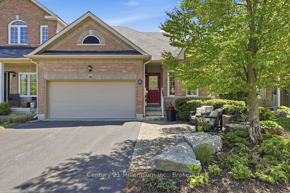 18 Thomas Drive, Collingwood, ON L9Y 0A6 – main photo