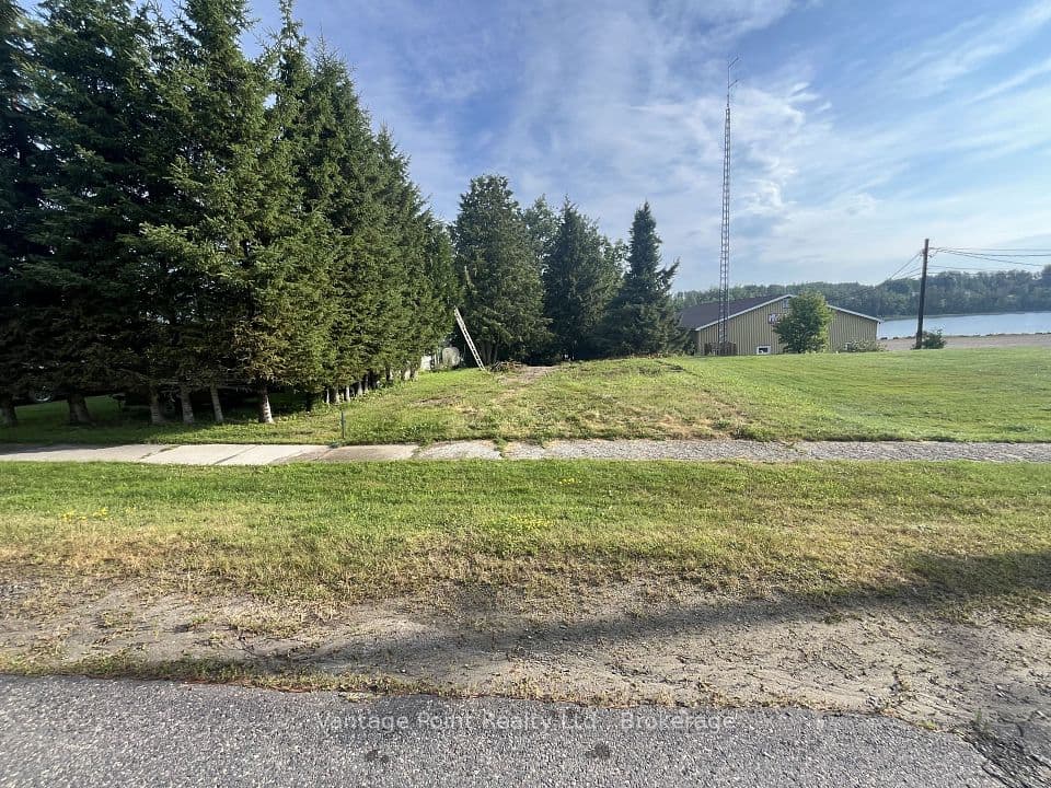 33 Third Street E, Timiskaming, ON P0J 1G0 – main photo